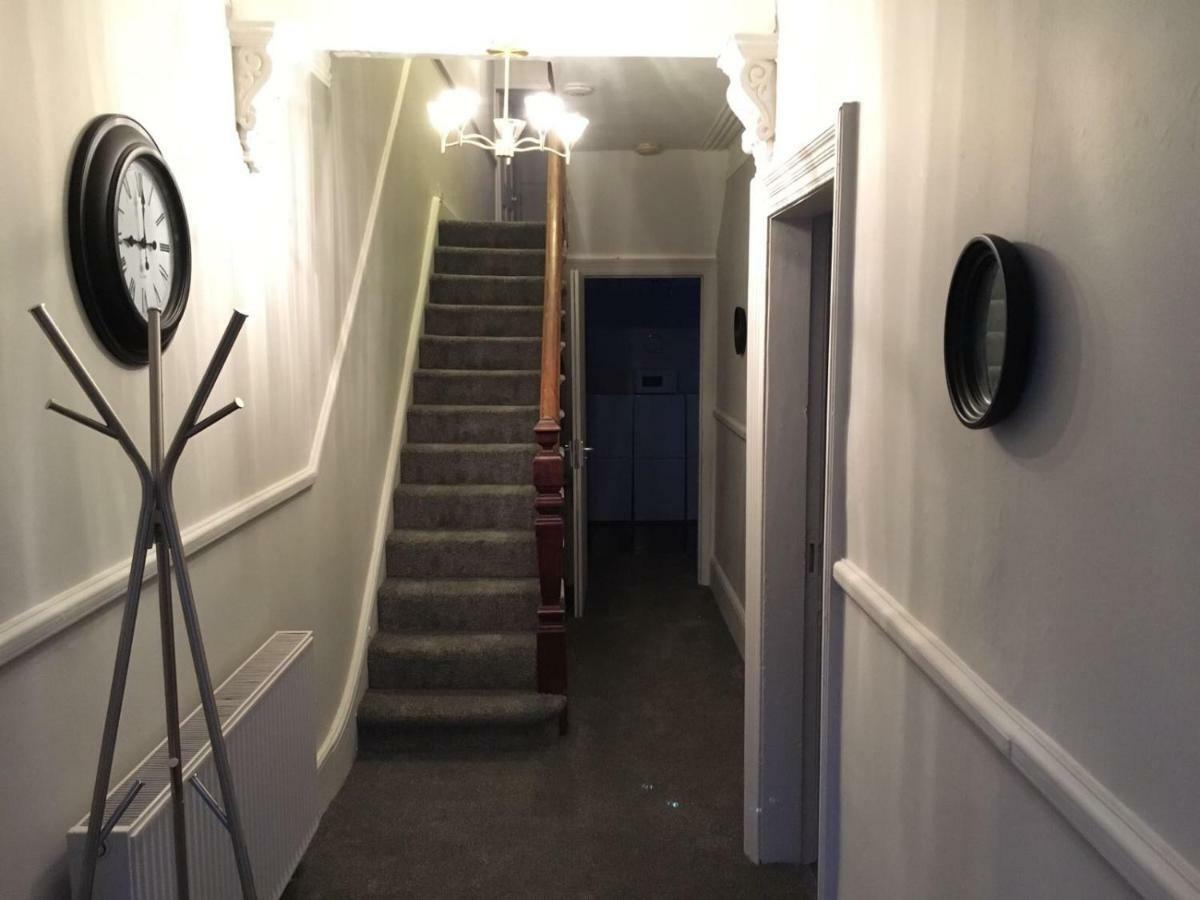 הוילה הוליהד @33 Fab Townhouse מראה חיצוני תמונה
